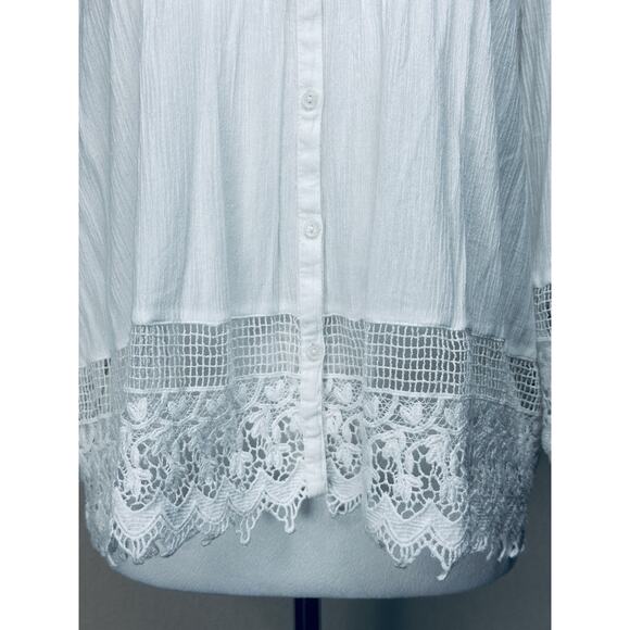 American Eagle Outfitters® White 3/4 Sleeve Blouse w/Embroidered Lace S/P India - Picture 3 of 15